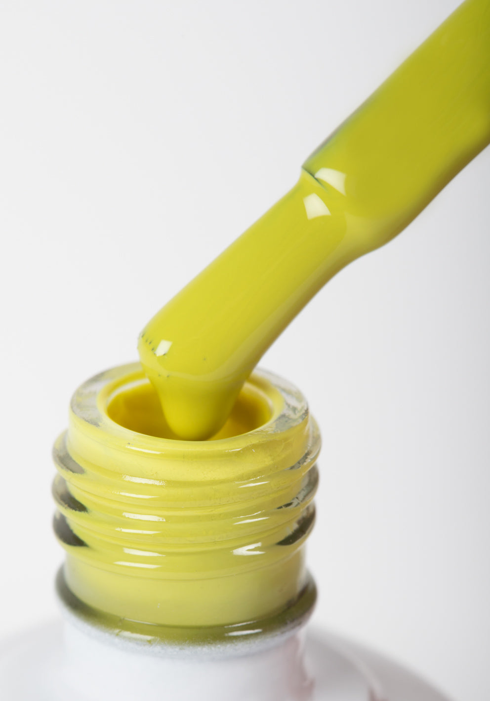 Esmalte semipermanente amarillo 14 ml – Y003
