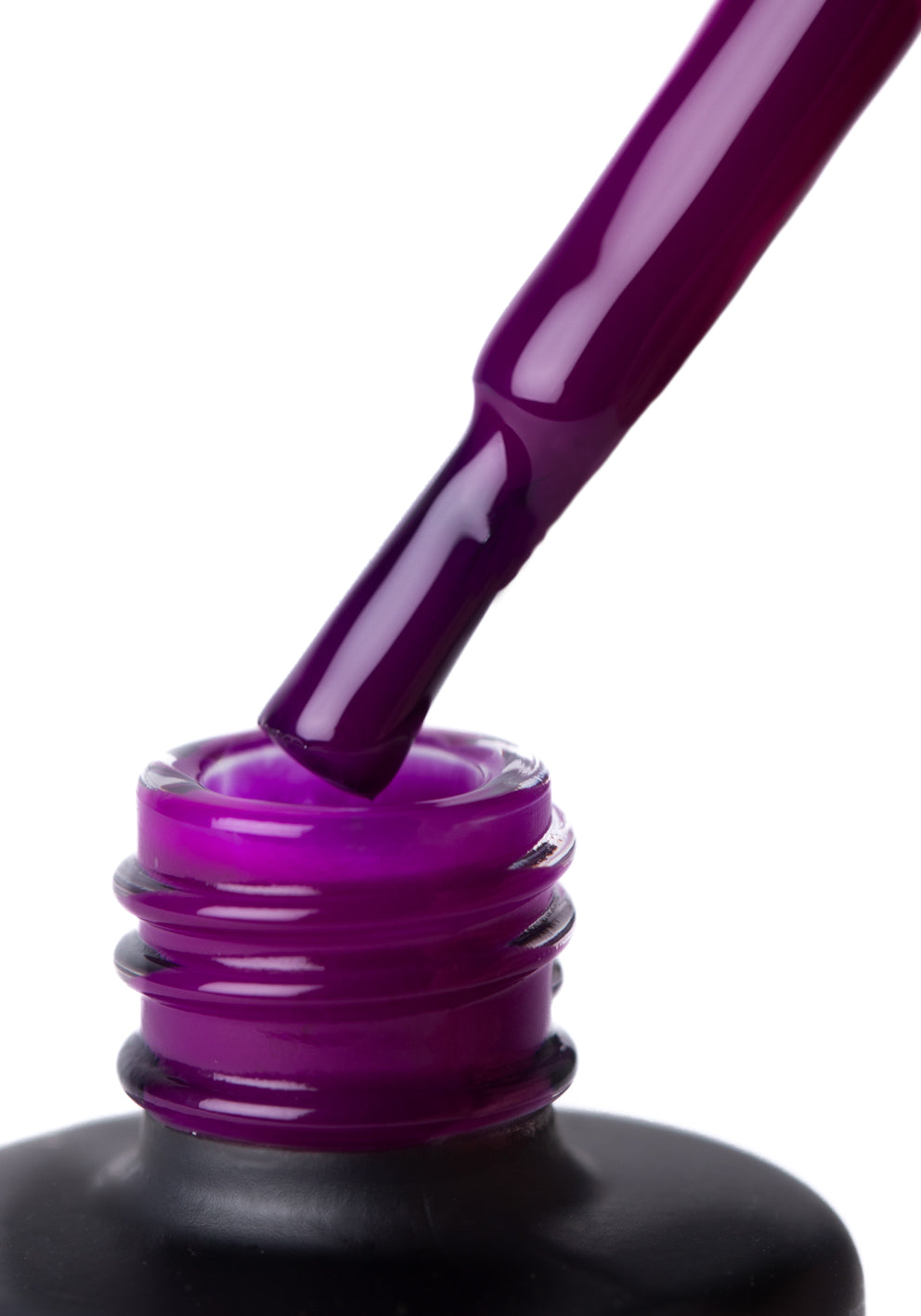Esmalte semipermanente morado luminoso 10 ml – L024