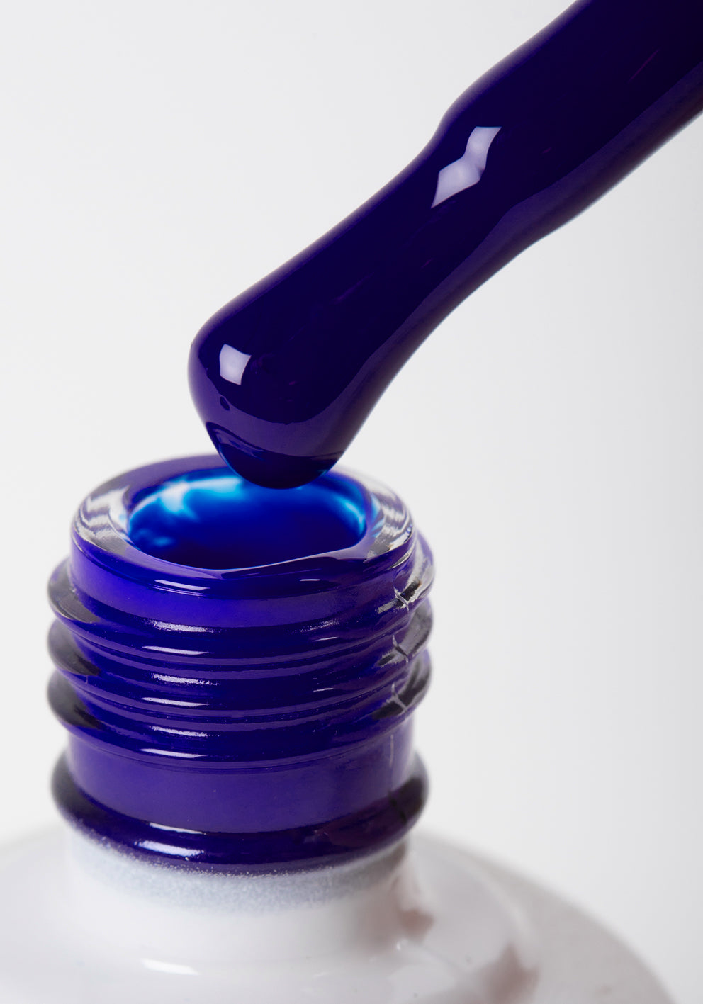 Esmalte semipermanente azul intenso 14 ml – B017