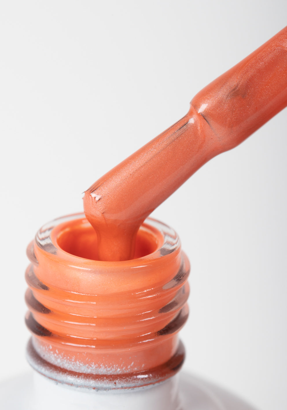 Uñas Cat Eye 12. Semipermanente naranja efecto ojo de gato