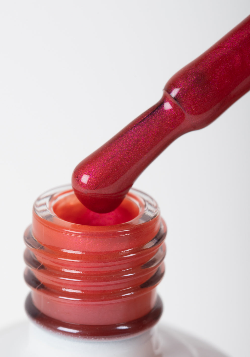 Uñas Cat Eye 14. Semipermanente rojo efecto ojo de gato