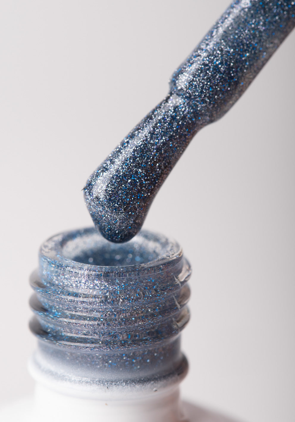 Esmalte semipermanente glitter azul 14 ml – HIP04