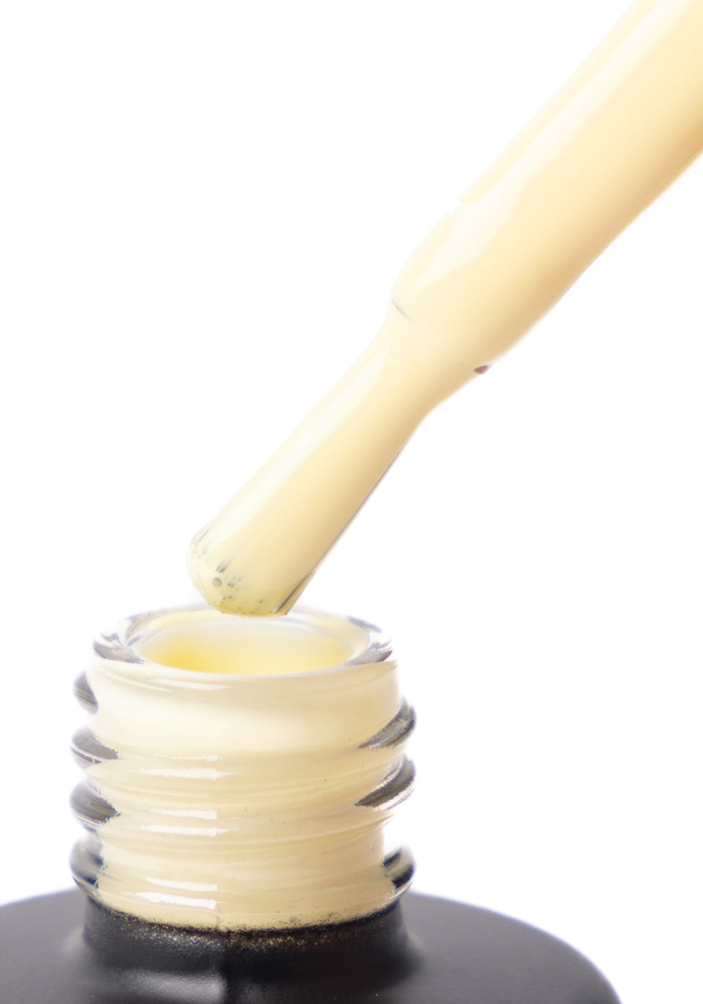 Esmalte semipermanente amarillo pastel 10 ml – Y008